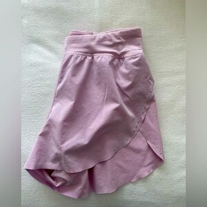 Lululemon light pink “Find your pace” (Size 2) 3” shorts.